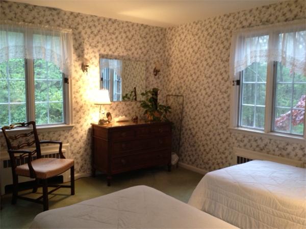 34 Centre Street Dover, MA 02030 - Photo 10 of 12