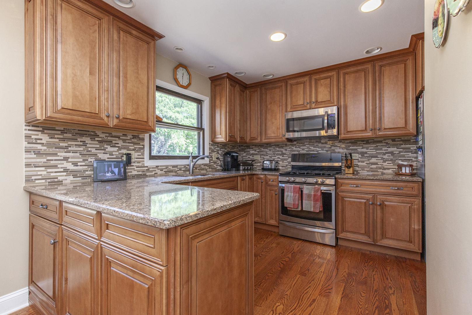973 West Bauer Road Naperville, IL 60563 - Photo 8 of 27