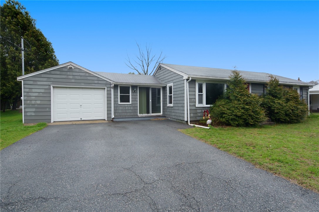 33 Blackrock Road Coventry, RI 02816 - Photo 2 of 22