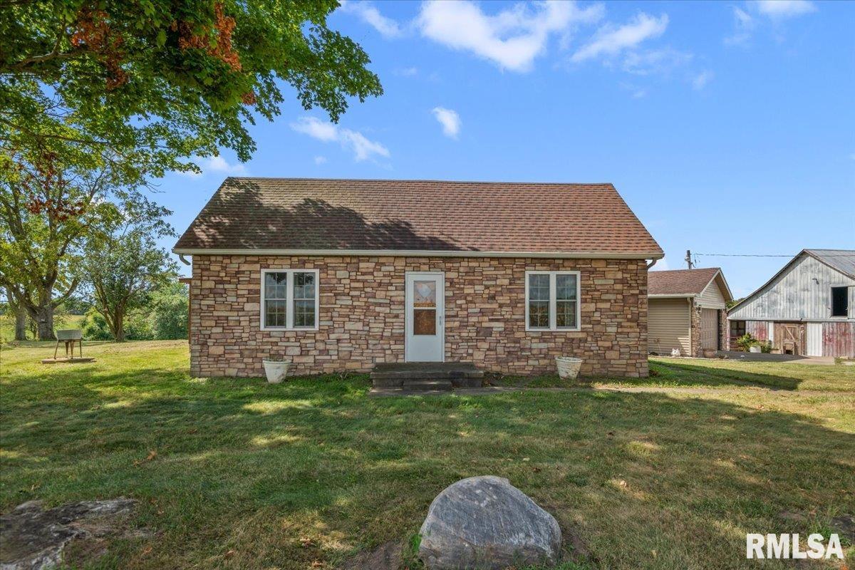8441 Thomas Road Rochester, IL 62563 - Photo 4 of 77 Gallery Image 4