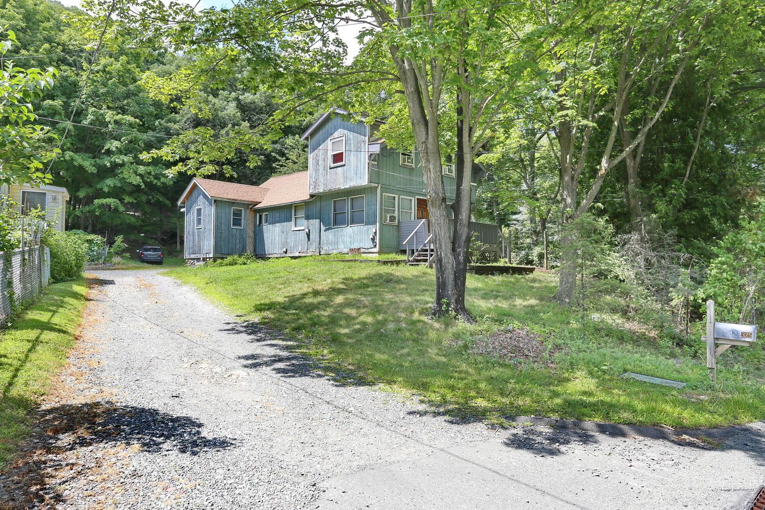325 Call Hollow Road Haverstraw, NY 10980 - Photo 2 of 12 View of front facade featuring driveway