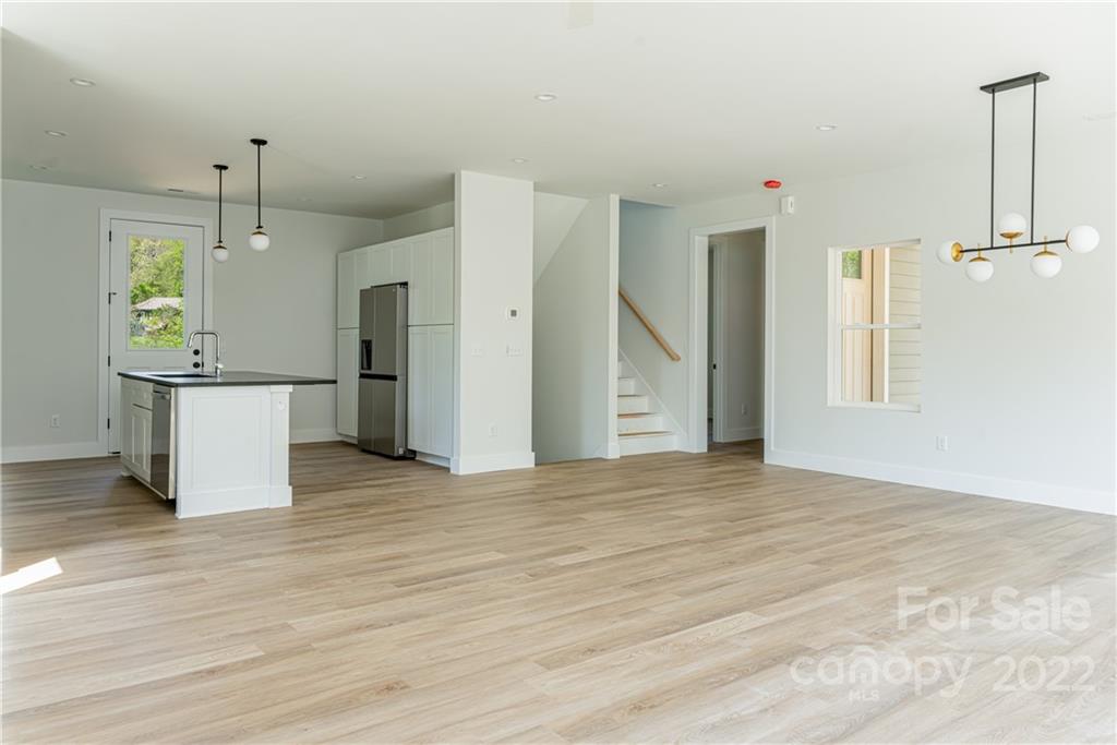 18 Trinity Chapel Road Asheville, NC 28805 - Photo 11 of 40 Gallery Image 11