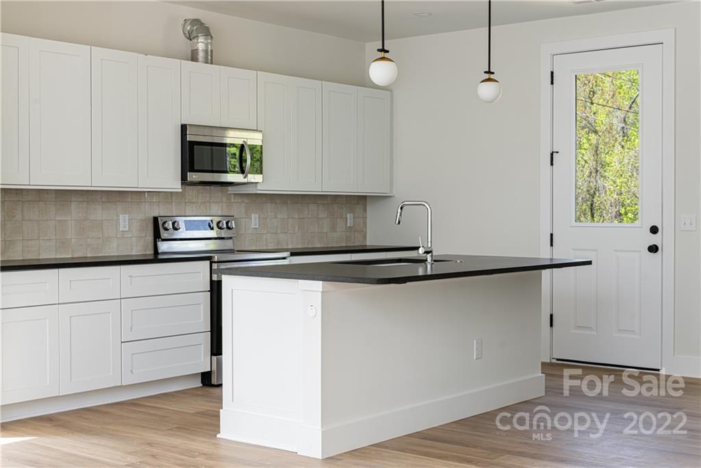 18 Trinity Chapel Road Asheville, NC 28805 - Photo 12 of 40 Gallery Image 12