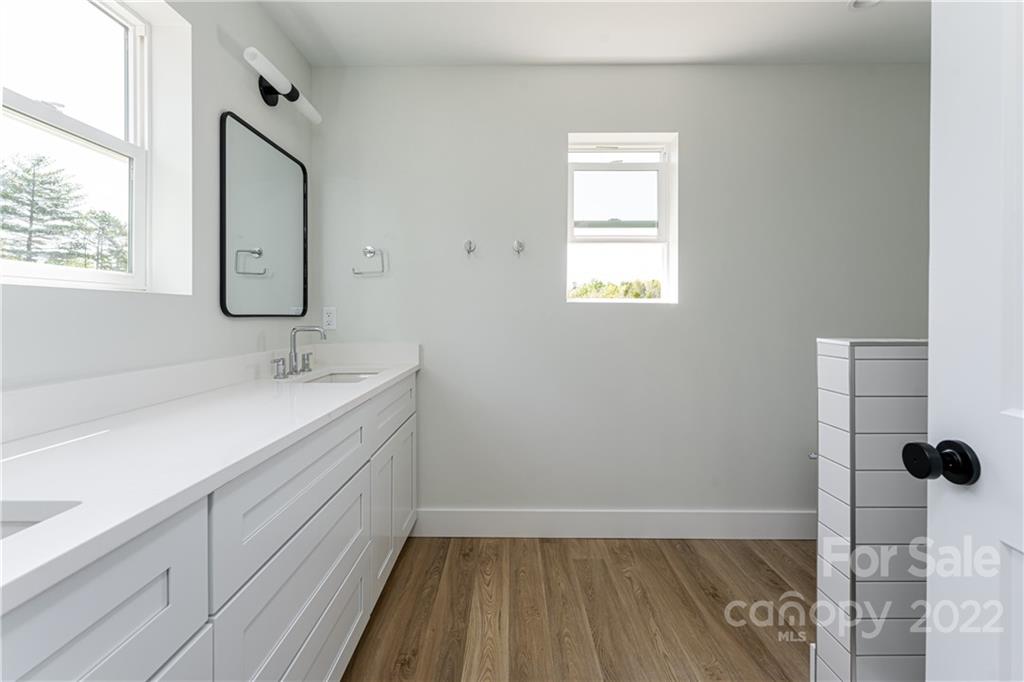 18 Trinity Chapel Road Asheville, NC 28805 - Photo 29 of 40 Gallery Image 29