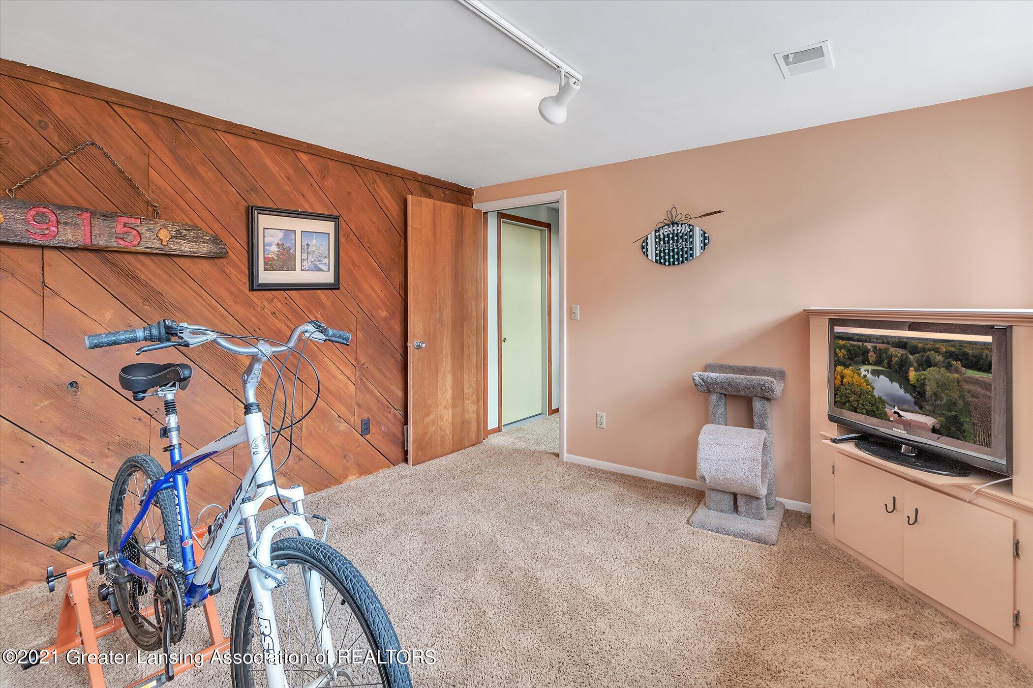 1495 West Chadwick Road Dewitt, MI 48820 - Photo 23 of 69 21-1495-W-Chadwick-Rd-WindowStill-Real-E