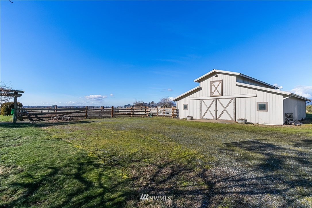 5690 Jones Road Sumas, WA 98295 - Photo 22 of 32