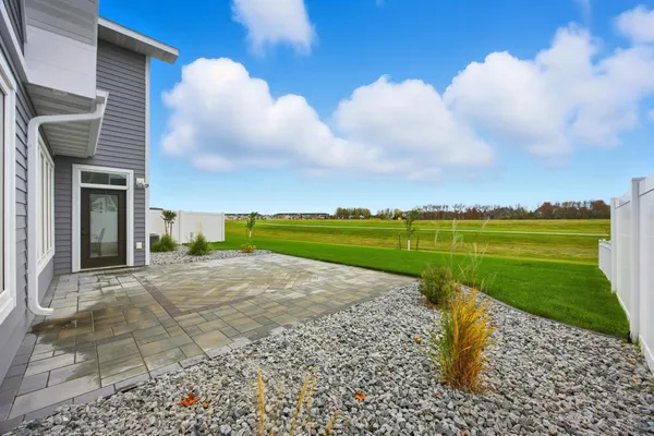 $924,900 | 5820 31st Street South, Fargo, ND 58104