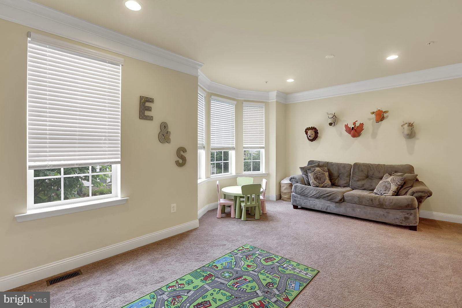 6035 Maple Hill Road Ellicott City, MD 21043 - Photo 12 of 30 Living Room