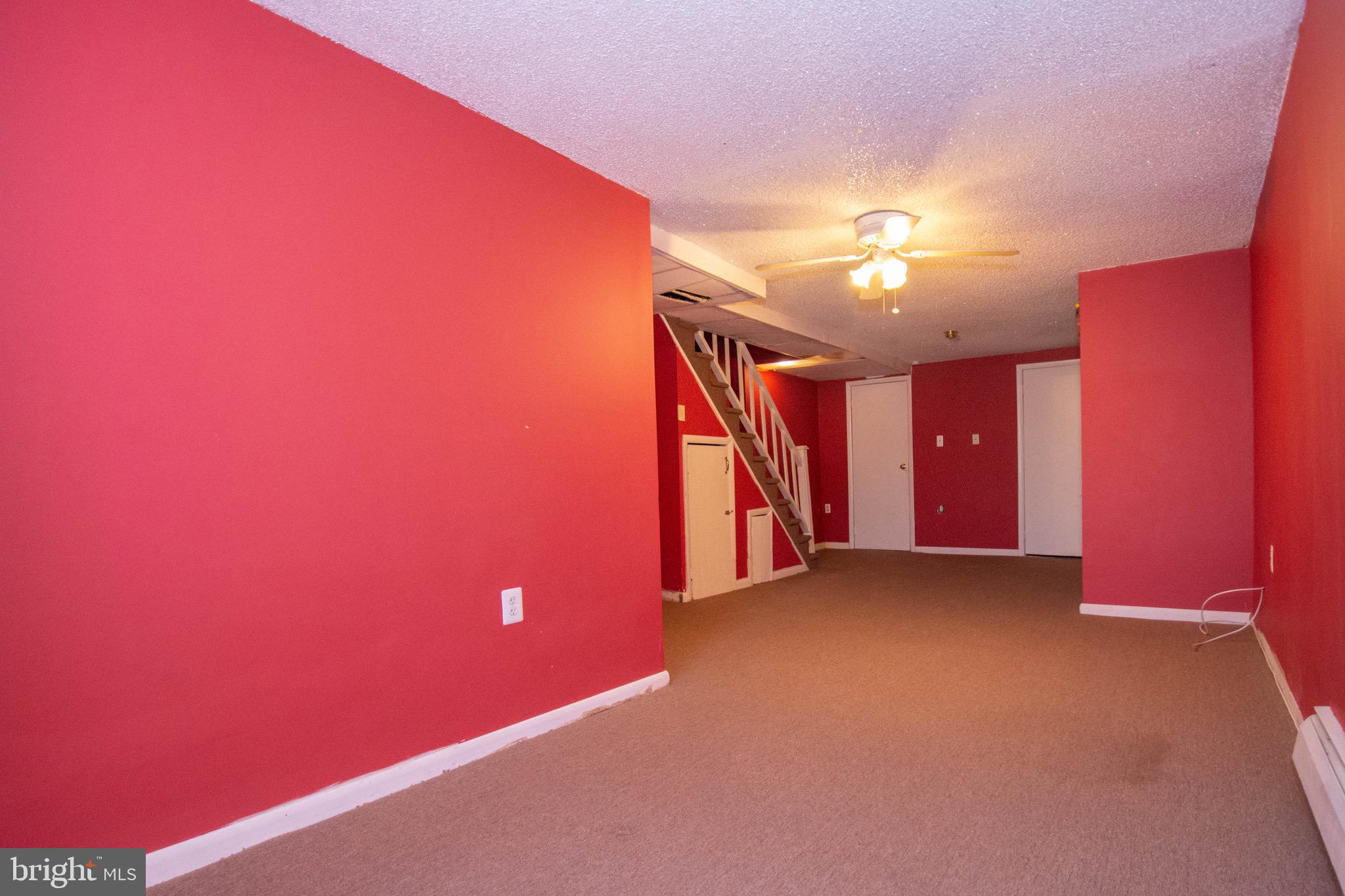 534 Glendale Road Upper Darby, PA 19082 - Photo 10 of 18 Finished Walkout Basement