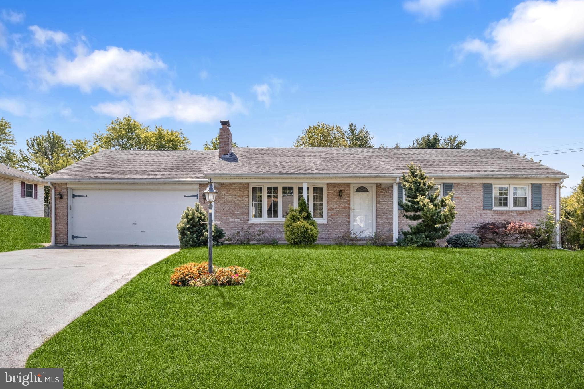 2254 Sycamore Road York, PA 17408 - Photo 2 of 37