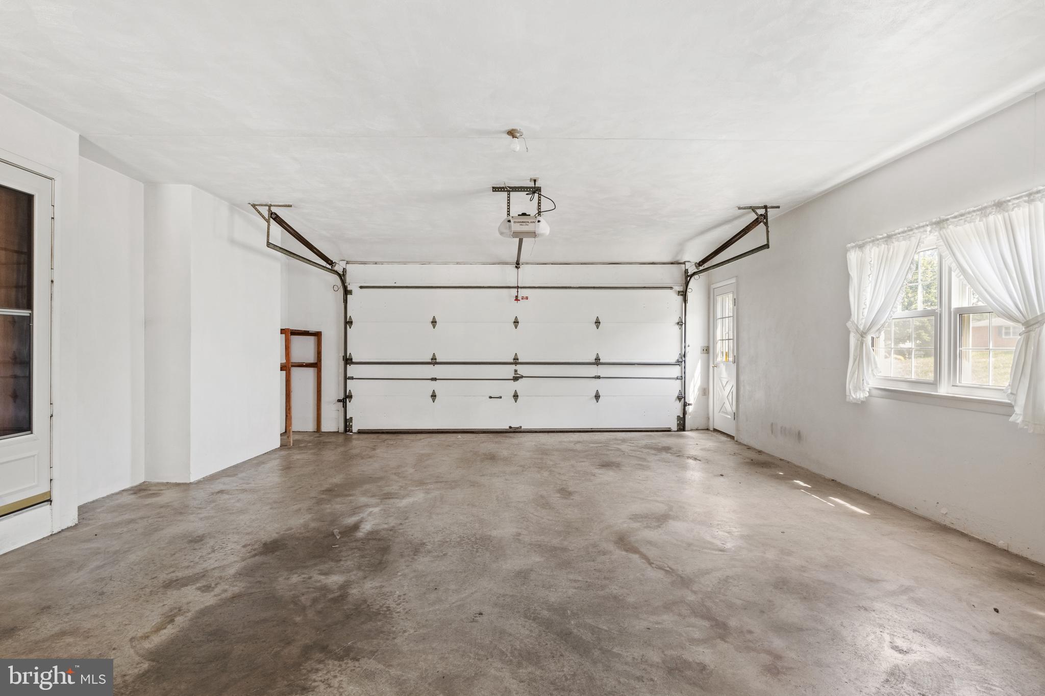 2254 Sycamore Road York, PA 17408 - Photo 31 of 37