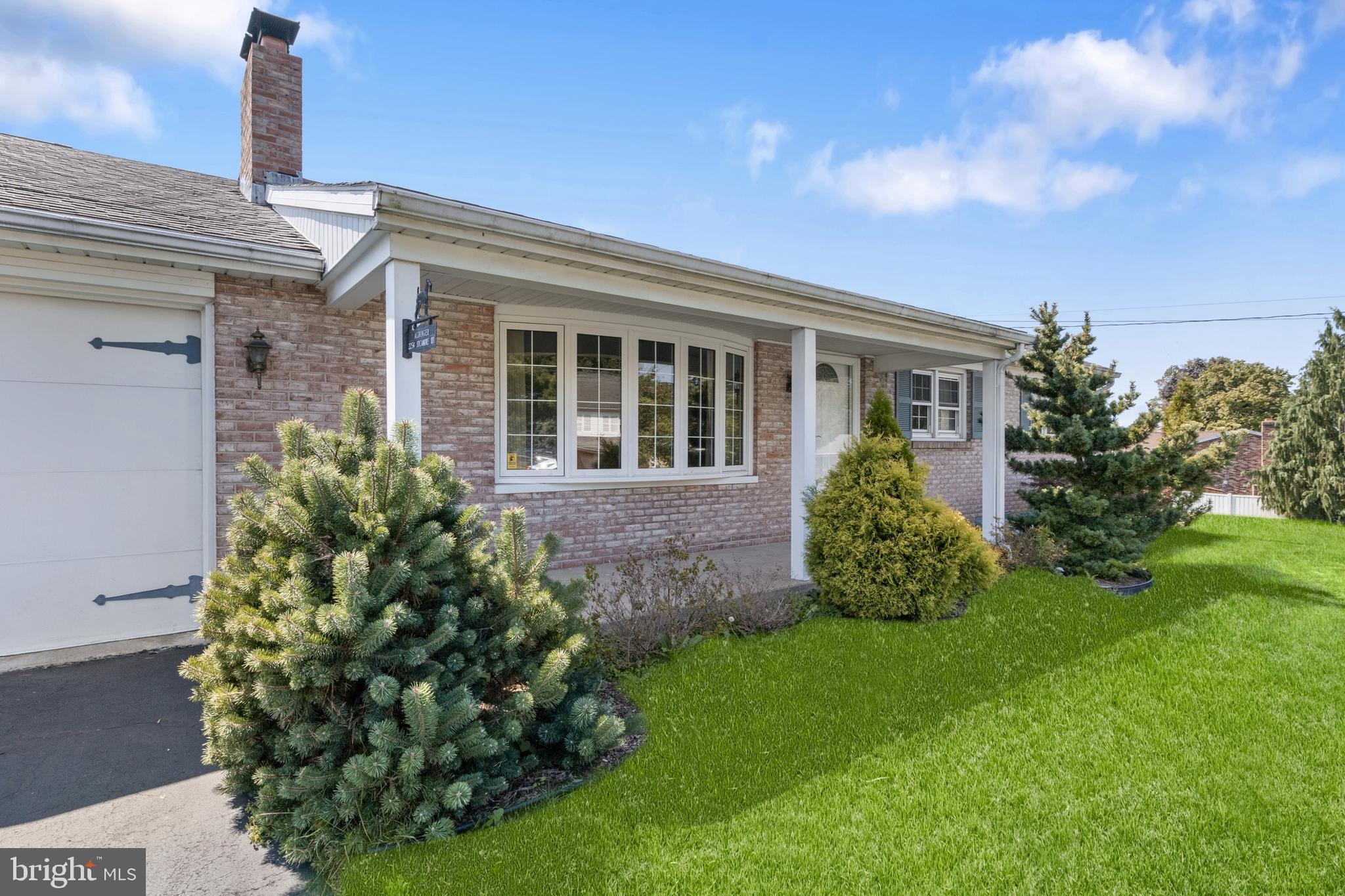 2254 Sycamore Road York, PA 17408 - Photo 5 of 37