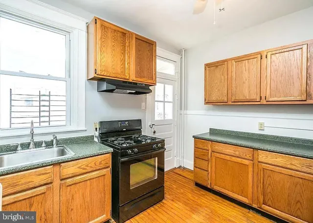 $2,400 | 321 East 29th Street, Baltimore, MD 21218