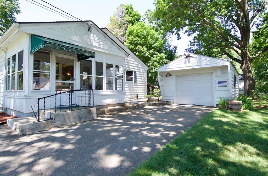68 Fallston Street Springfield, MA 01119 - Photo 4 of 31