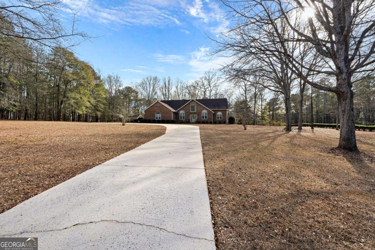 100 Beaver Run Trace Thomaston, GA 30286 - Photo 5 of 81