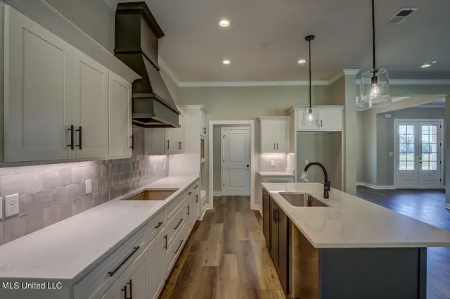 $579,900 | 1528 Tributary Drive, Hernando, MS 38632