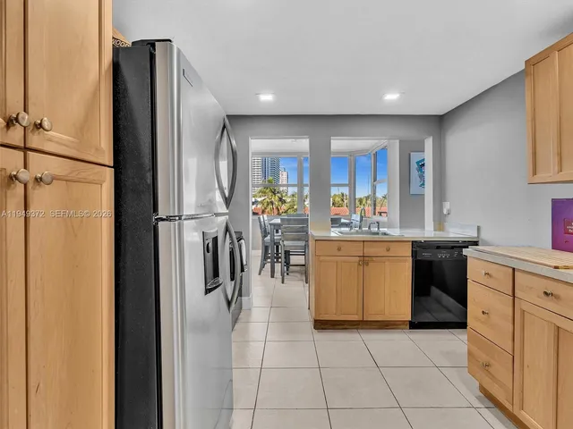 $285,000 | 16565 Northeast 26th Avenue, Unit 4E, North Miami Beach, FL 33160