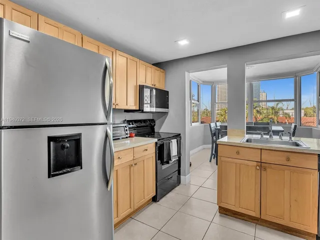 $285,000 | 16565 Northeast 26th Avenue, Unit 4E, North Miami Beach, FL 33160