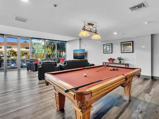 $285,000 | 16565 Northeast 26th Avenue, Unit 4E, North Miami Beach, FL 33160