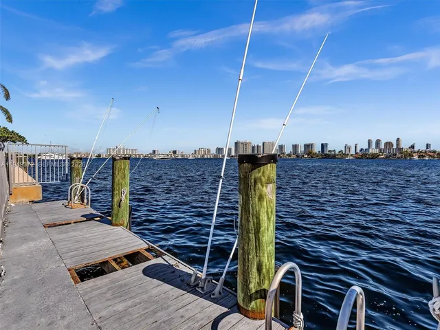 $285,000 | 16565 Northeast 26th Avenue, Unit 4E, North Miami Beach, FL 33160