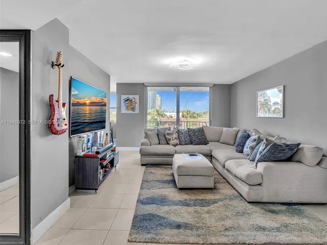 $285,000 | 16565 Northeast 26th Avenue, Unit 4E, North Miami Beach, FL 33160