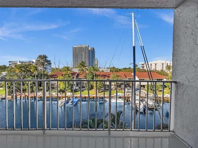 $285,000 | 16565 Northeast 26th Avenue, Unit 4E, North Miami Beach, FL 33160