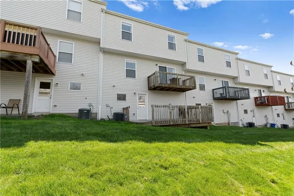 $255,000 | 3202 Canterbury Drive, Imperial, PA 15126