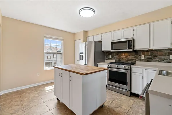 $255,000 | 3202 Canterbury Drive, Imperial, PA 15126