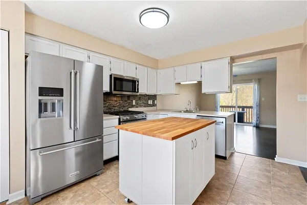 $255,000 | 3202 Canterbury Drive, Imperial, PA 15126