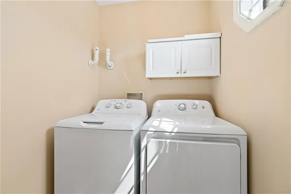 $255,000 | 3202 Canterbury Drive, Imperial, PA 15126