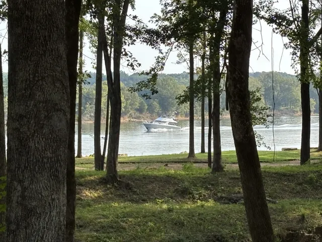 $11,000,000 | 2521 Old Ferry Road, Bath Springs, TN 38311