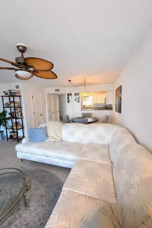 $3,200 | 200 Harborview Drive, Unit 102, Tavernier, FL 33070