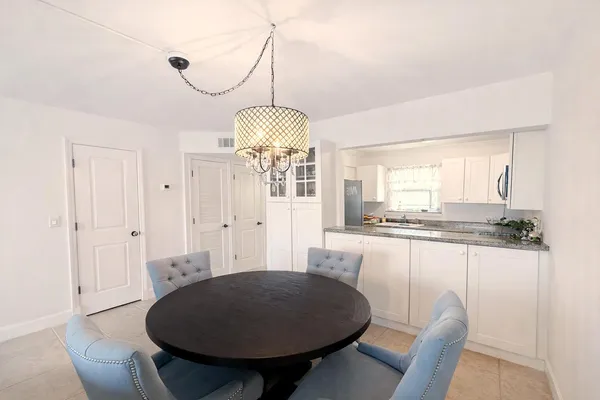 $3,200 | 200 Harborview Drive, Unit 102, Tavernier, FL 33070