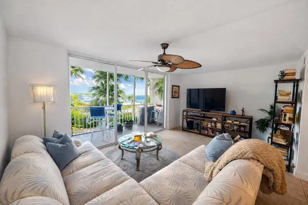 $3,200 | 200 Harborview Drive, Unit 102, Tavernier, FL 33070