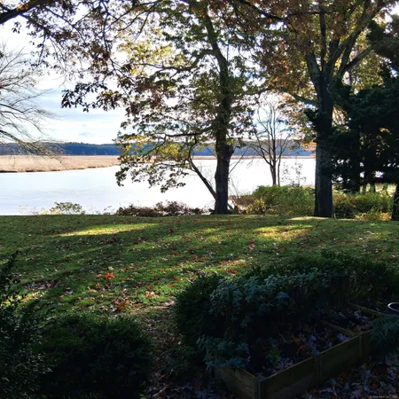 $465,000 | 85 River Road, Unit B7, Essex, CT 06426