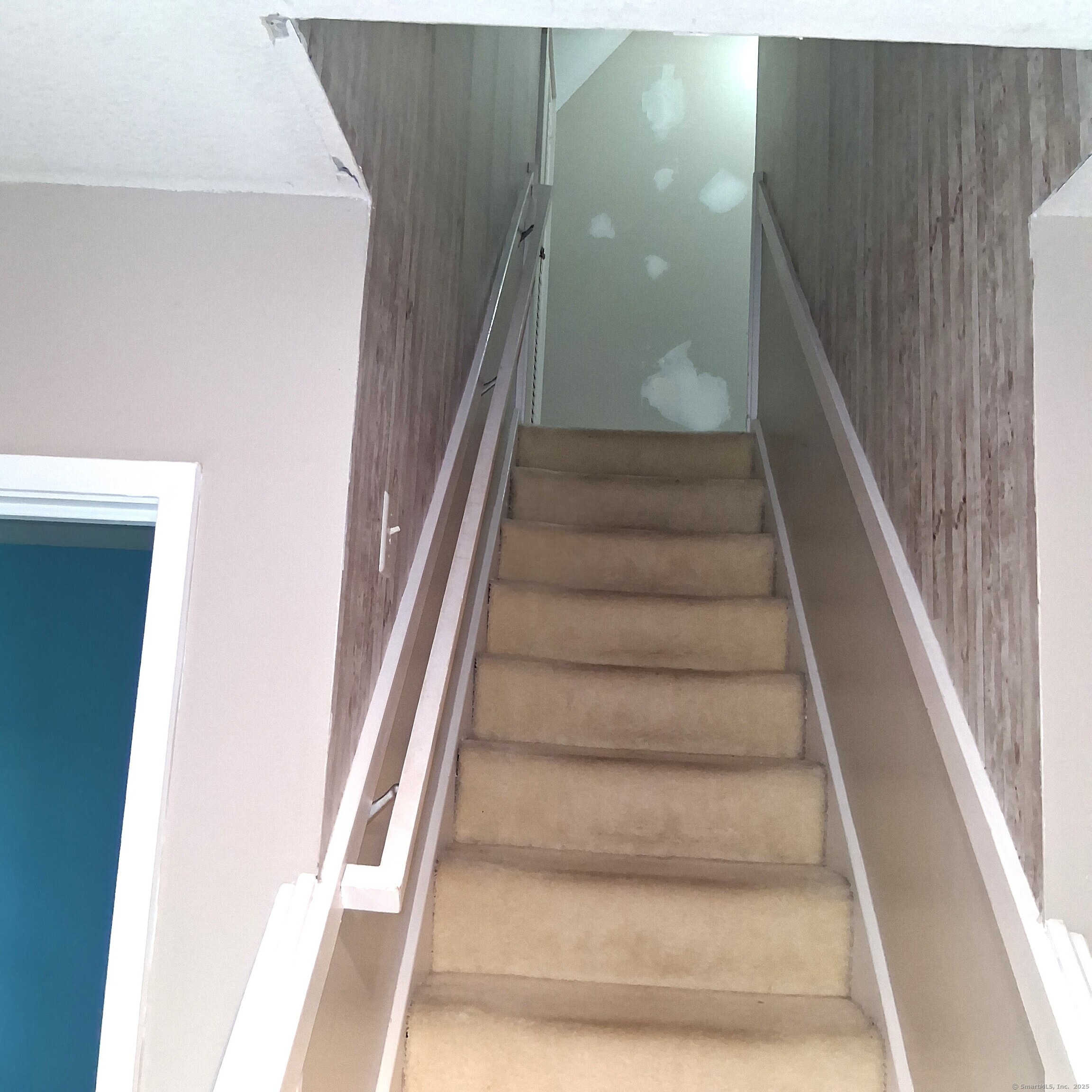 85 River Road, Unit B7 Essex, CT 06426 - Photo 20 of 23 a view of entryway