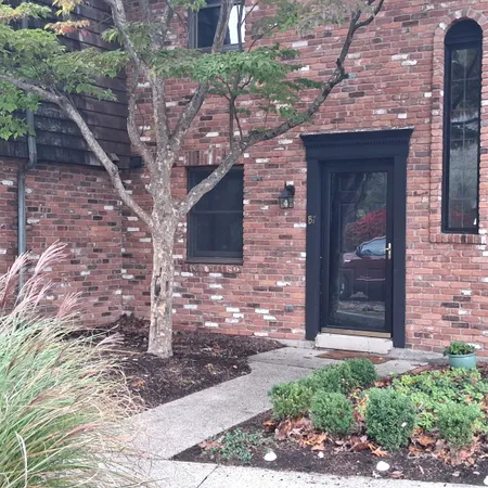 $465,000 | 85 River Road, Unit B7, Essex, CT 06426