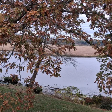 $465,000 | 85 River Road, Unit B7, Essex, CT 06426