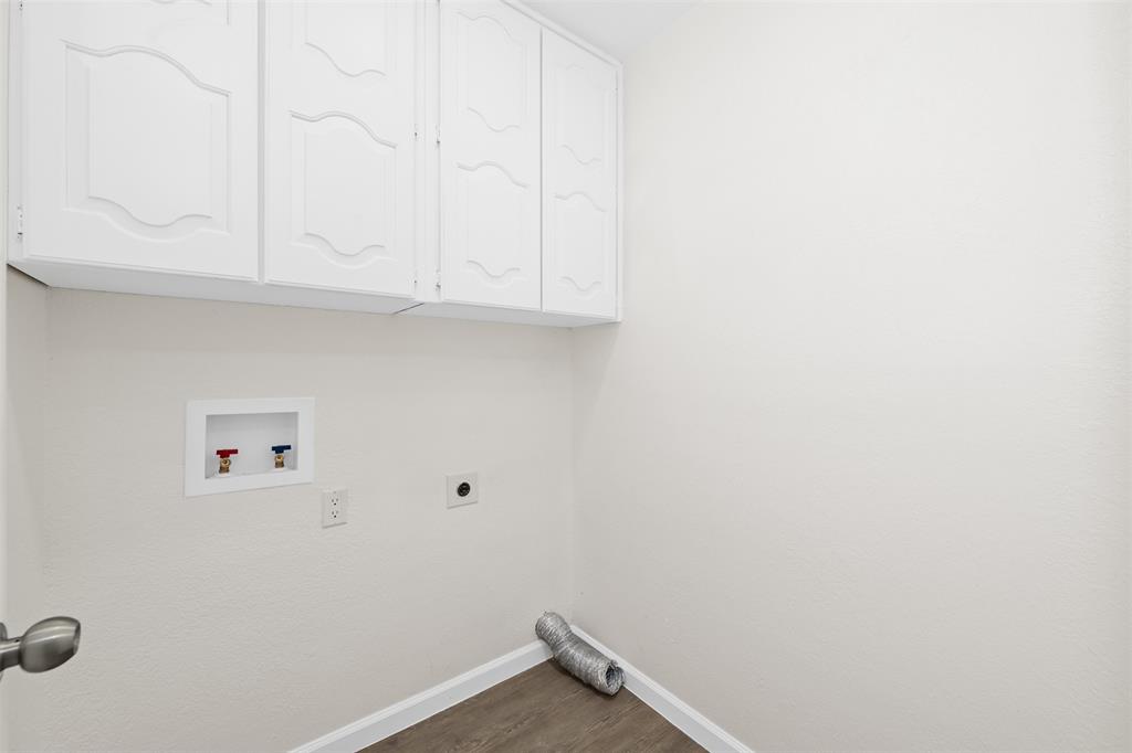 720 Sandy Trail Fort Worth, TX 76120 - Photo 23 of 26 a view of small space