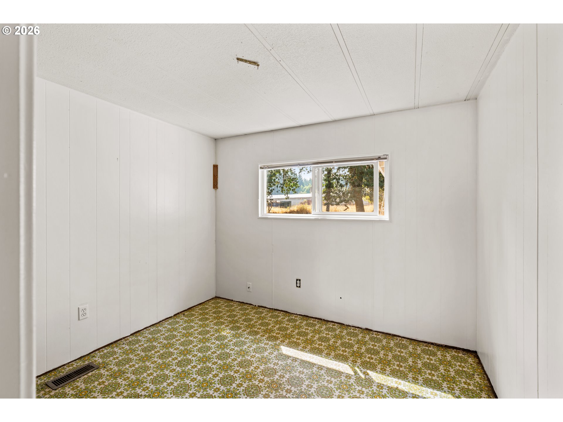 26266 Cory Road Junction City, OR 97448 - Photo 16 of 29 Bedroom