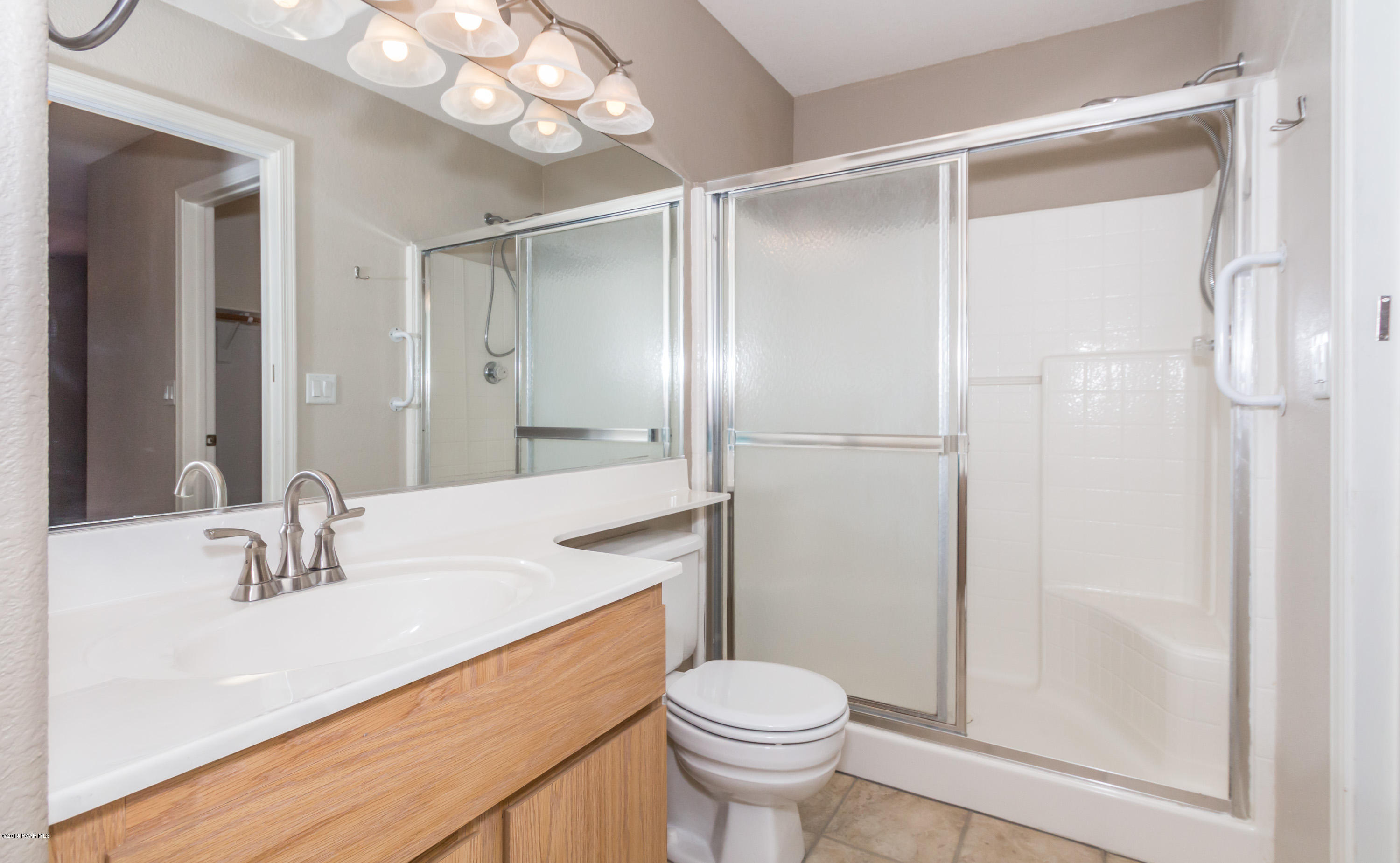 3060 Smokey Road, Unit G18 Prescott, AZ 86301 - Photo 12 of 21 Master Bathroom