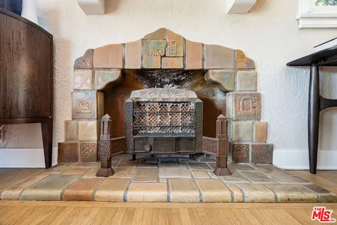 $1,400,000 | 1224 Oberlin Drive, Glendale, CA 91205