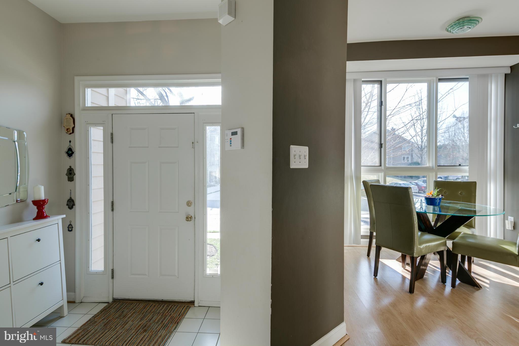24 Stridesham Court Baltimore, MD 21209 - Photo 3 of 27 Foyer
