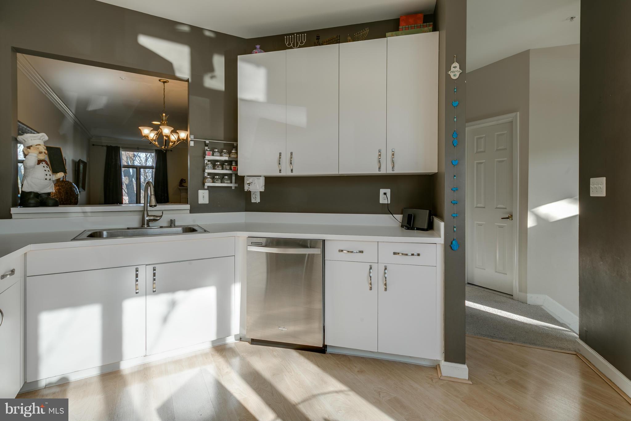 24 Stridesham Court Baltimore, MD 21209 - Photo 6 of 27 Kitchen