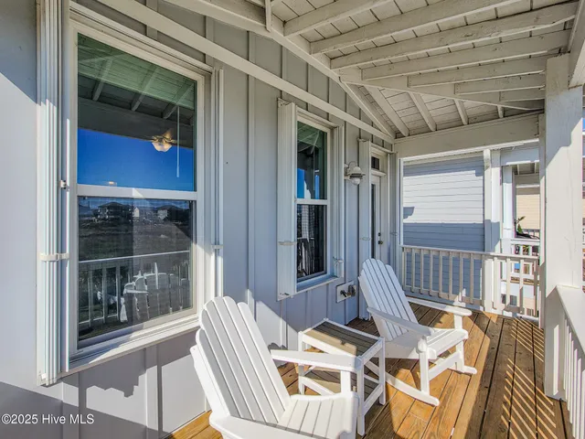 $885,000 | 127 South Boca Bay Lane, Unit A, Surf City, NC 28445