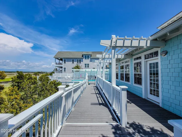 $885,000 | 127 South Boca Bay Lane, Unit A, Surf City, NC 28445