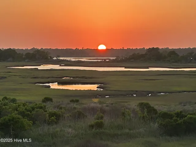 $885,000 | 127 South Boca Bay Lane, Unit A, Surf City, NC 28445