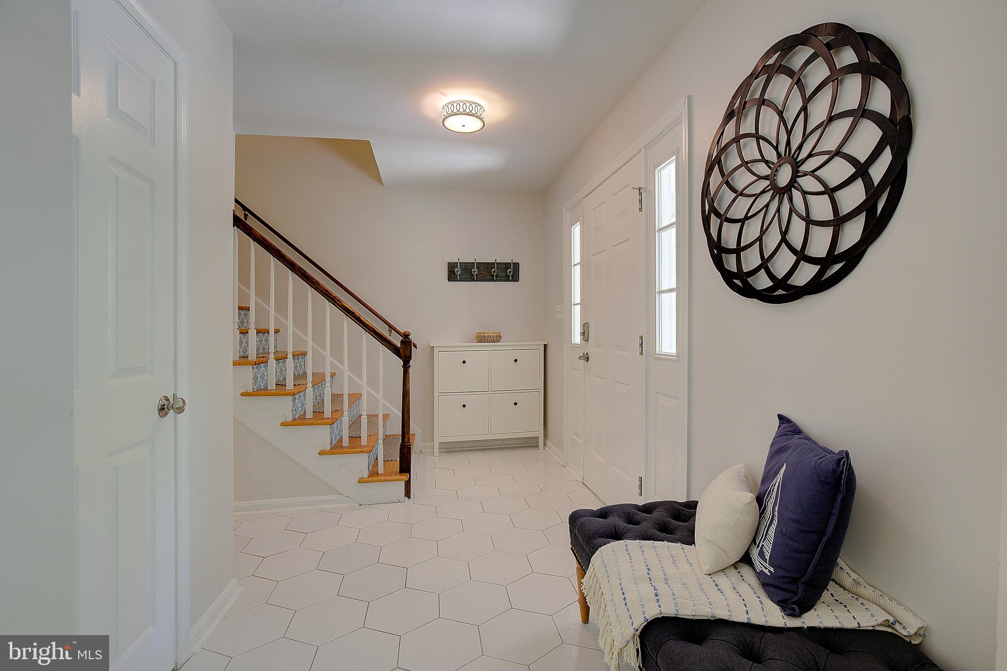10410 3 Doctors Road Dunkirk, MD 20754 - Photo 6 of 46 Foyer with coat closet