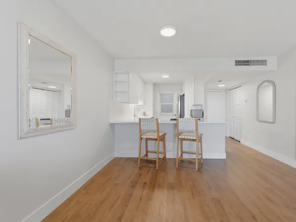 $2,300 | 5500 Northwest 2nd Avenue, Unit 519, Boca Raton, FL 33487