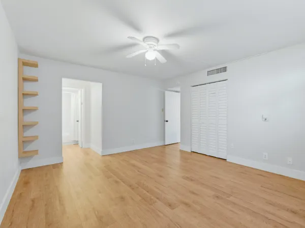 $2,300 | 5500 Northwest 2nd Avenue, Unit 519, Boca Raton, FL 33487